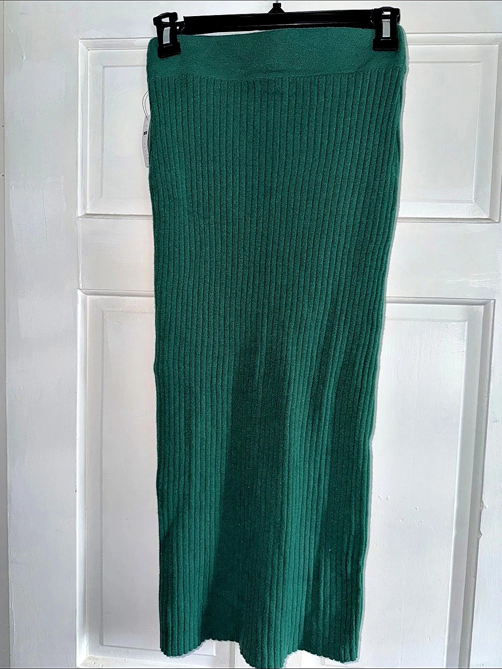 Elizabeth Ribbed Knit Maxi Skirt in Green Size Small
